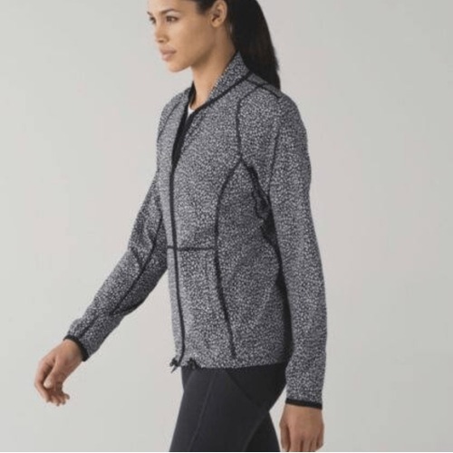 Lululemon Fast Track Reversible Zip-Up Jacket Black White Women's Size 6